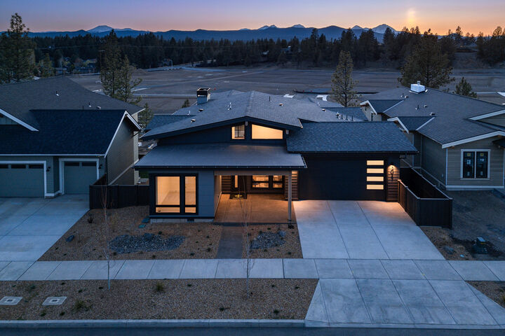 Property Photo: 3027 NW Polarstar Avenue Lot 38 OR 97703