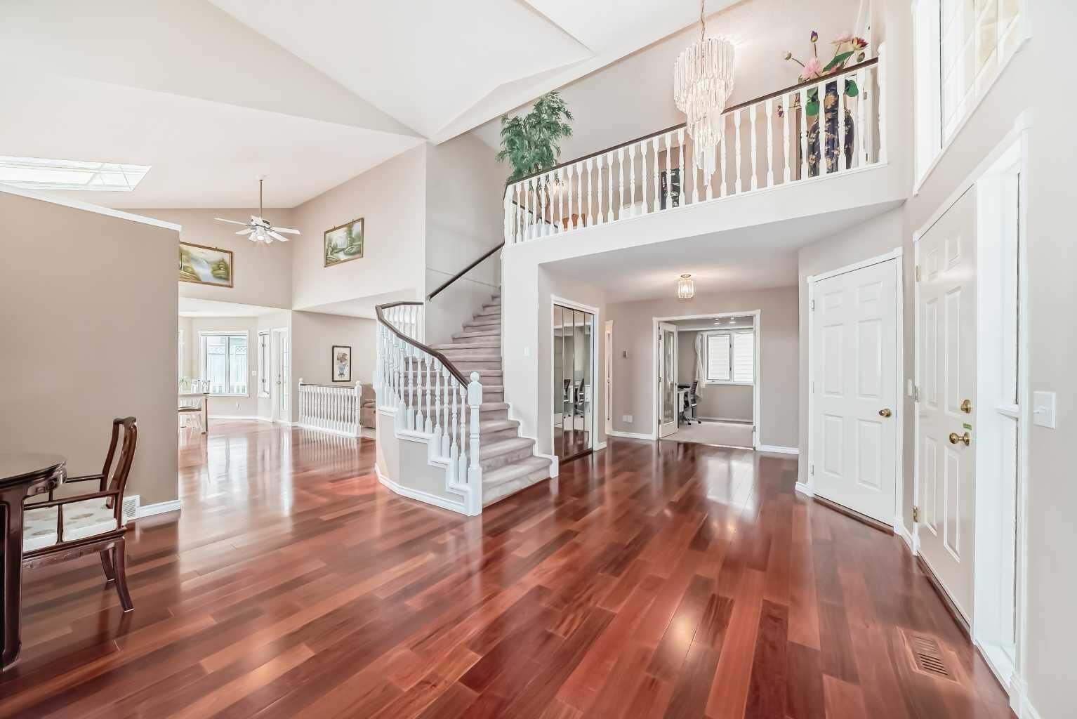 Property Photo: 1405 Shawnee Road SW AB T2Y 2T1