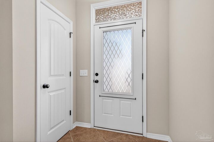 Property Photo:  8973 Abbington Dr  FL 32534 