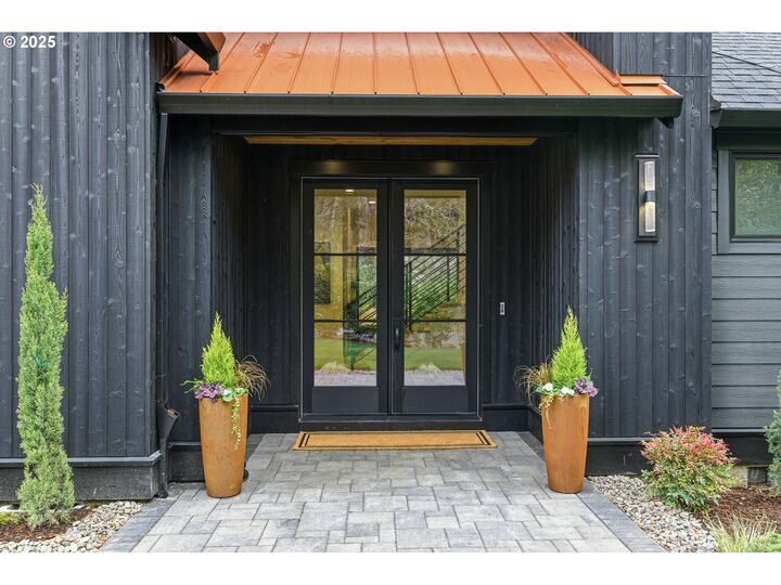 Property Photo:  14100 Knaus Rd  OR 97034 