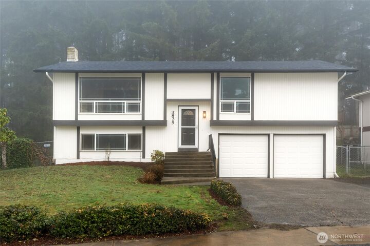 Property Photo:  3825  Celeste Court SE  WA 98366 