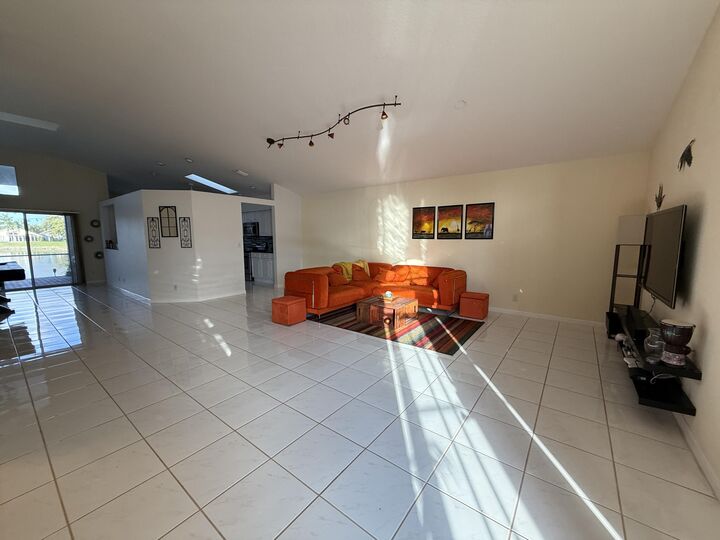 Property Photo: 7759 Great Glen Circle FL 33446