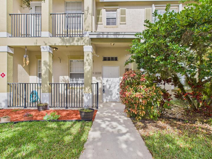 Property Photo:  2139 SE Jamieson Drive  FL 34952 