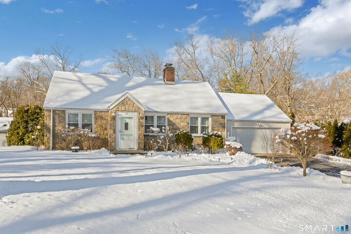 Property Photo: 27 Glendale Circle CT 96906