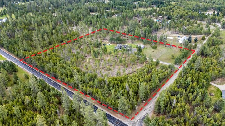 Property Photo:  39810 N Hardesty Ln  WA 99009 