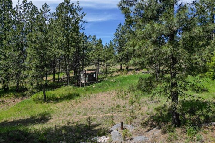 Property Photo:  Xxxxxx Custer Ln  WA 99223 