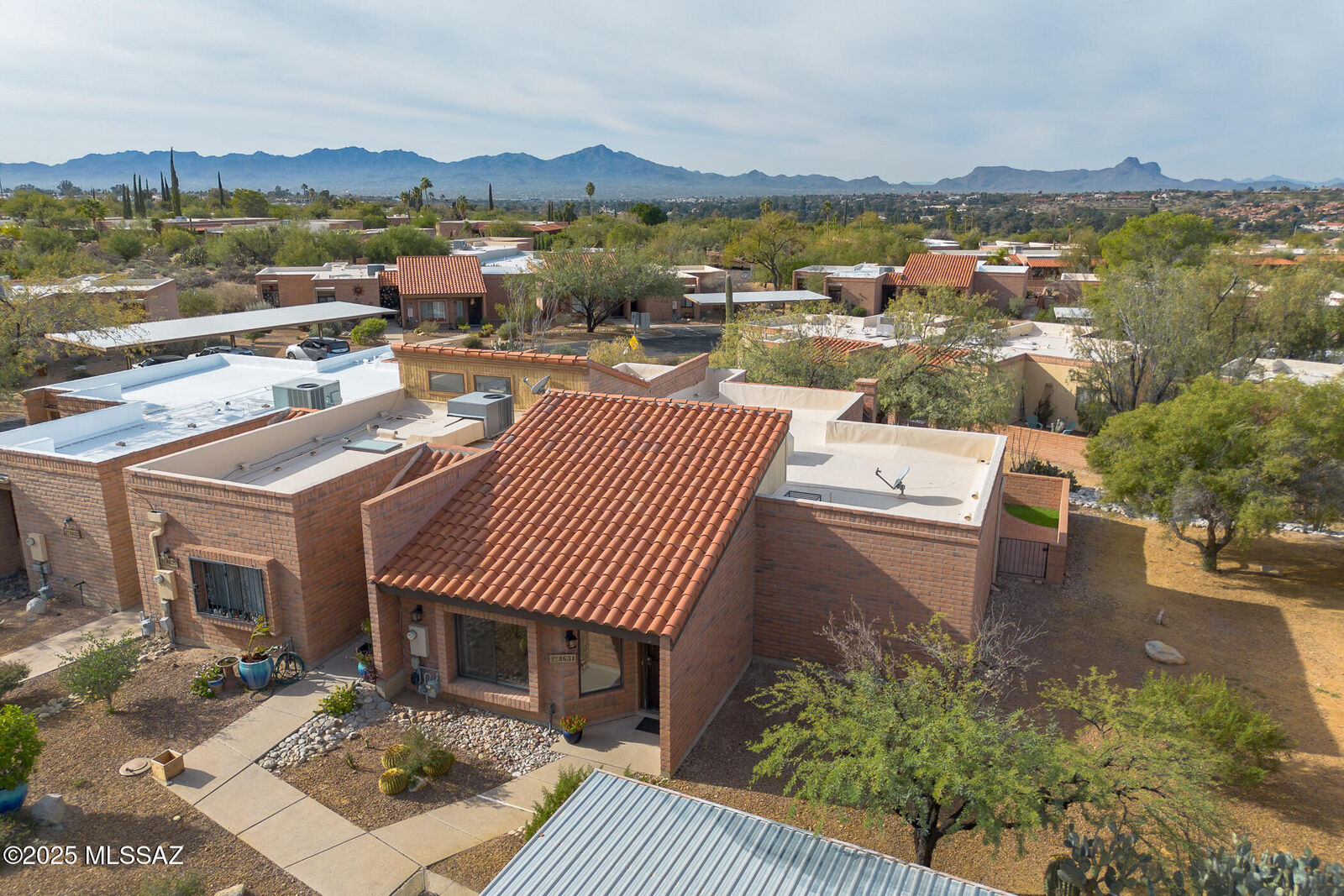 Property Photo:  8631 N Little Oak Lane  AZ 85704 