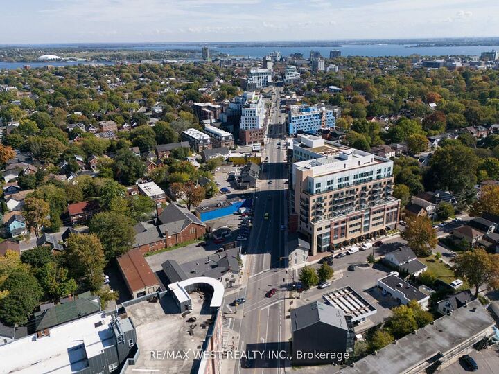Property Photo: 652 Princess Street 440 ON K7L 3Z9