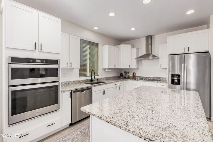 Property Photo: 19199 W Centerra Drive AZ 85326