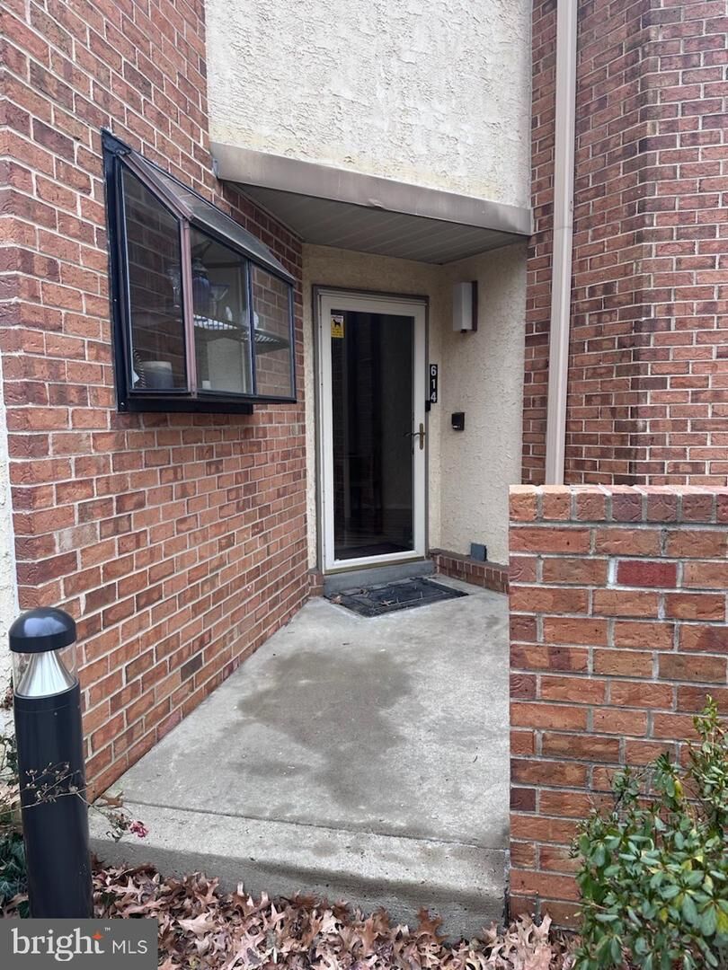 Property Photo:  614 Augusta Circle  NJ 08054 