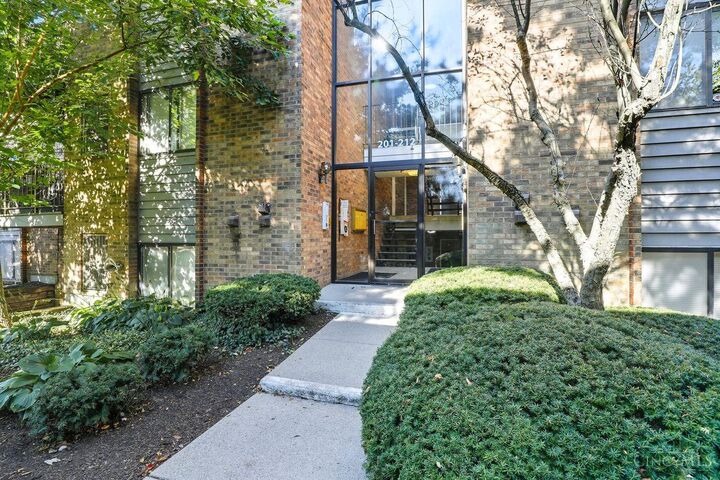 Property Photo:  1544 W Galbraith Road  OH 45231 