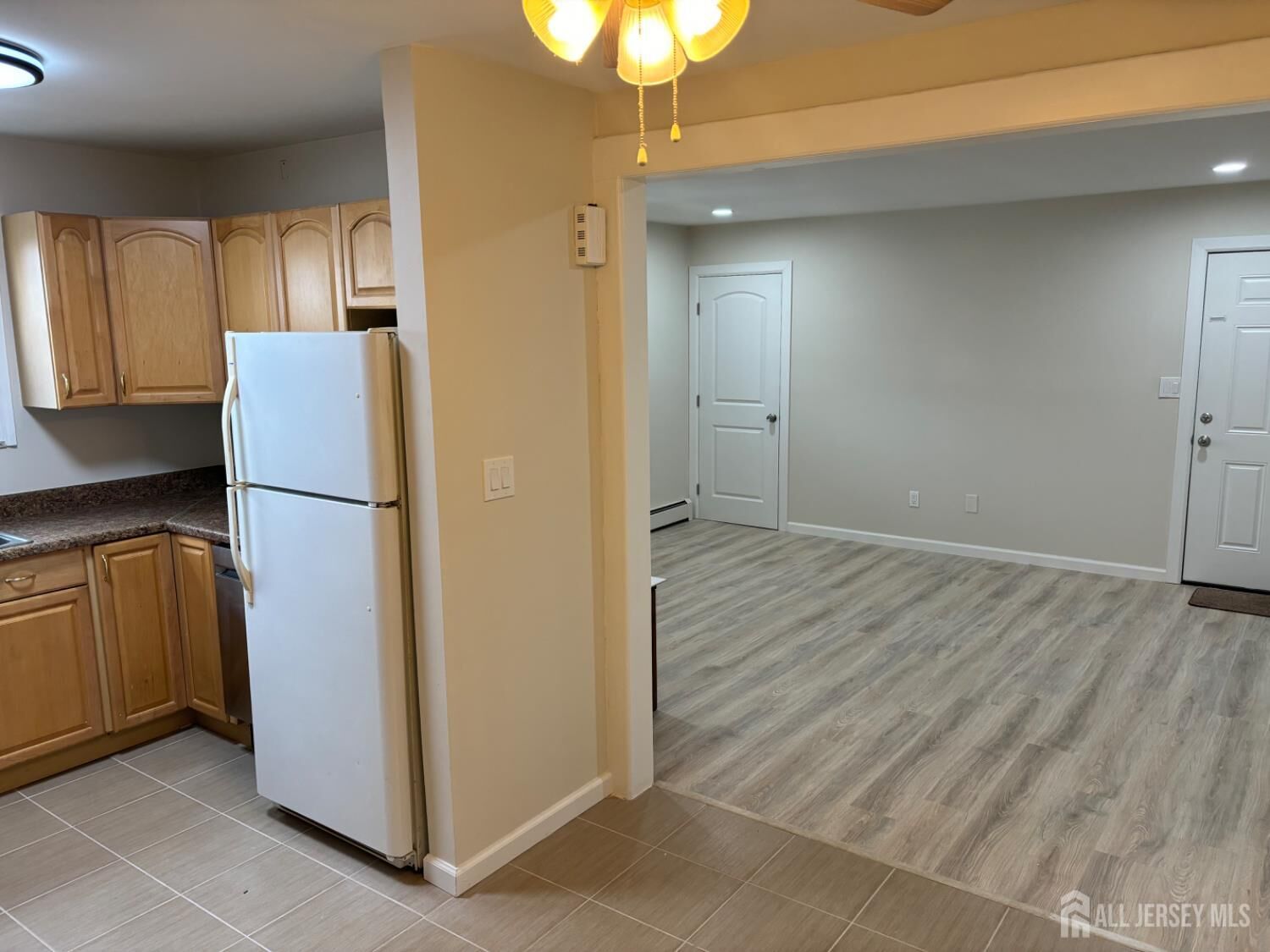 Property Photo: 289 Main Street 4H NJ 08884