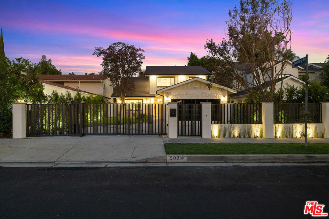 Property Photo: 5032 Bluebell Ave CA 91607