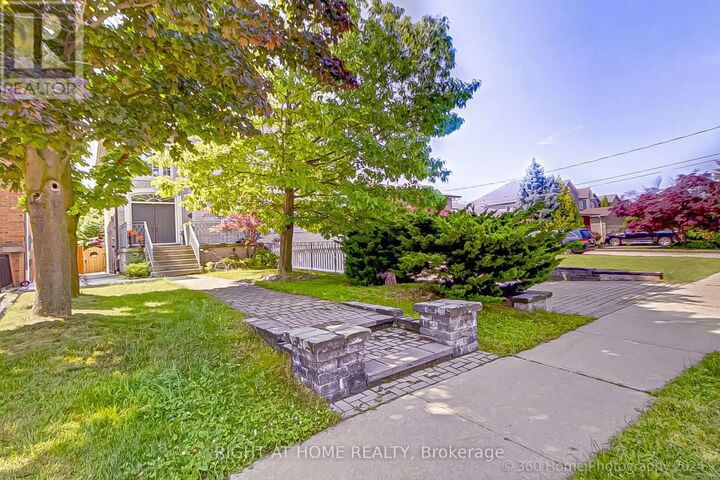 Property Photo:  103 Oak Avenue  ON L4C 6R6 