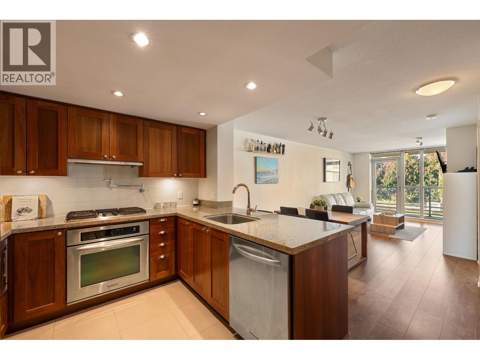 Property Photo:  9373 Hemlock Drive 317  BC V6Y 0A9 