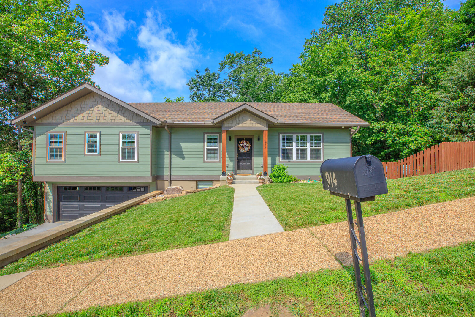 Property Photo: 914 Mount Vernon Avenue TN 37405