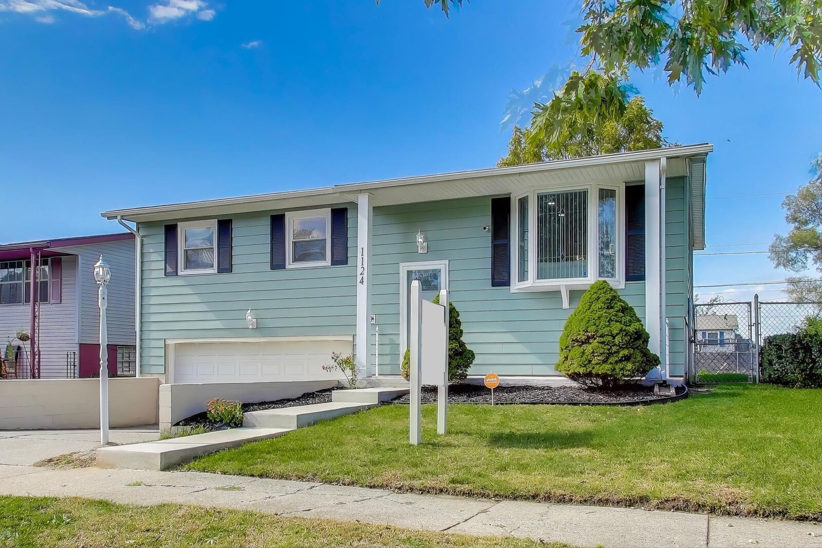 Property Photo:  1124 Clinton Street  IN 46406 