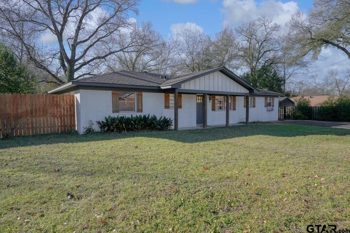 Property Photo:  3021 McDonald Rd  TX 75701 