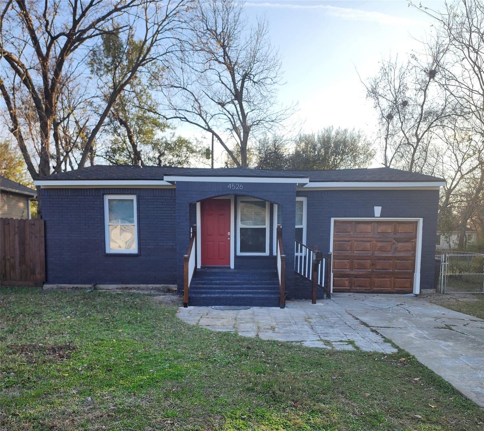 Property Photo:  4526 Kingsbury Street  TX 77021 