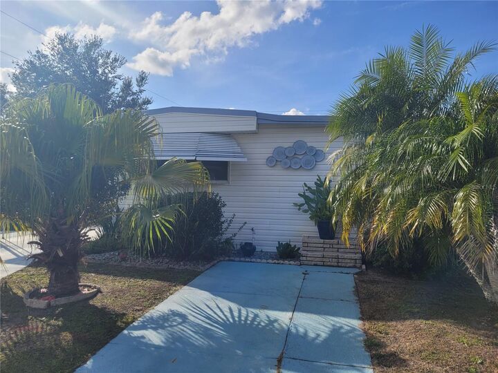 Property Photo:  1523 Dogwood Drive  FL 33801 