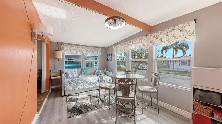 Property Photo:  502 Bolivia Boulevard  FL 34207 