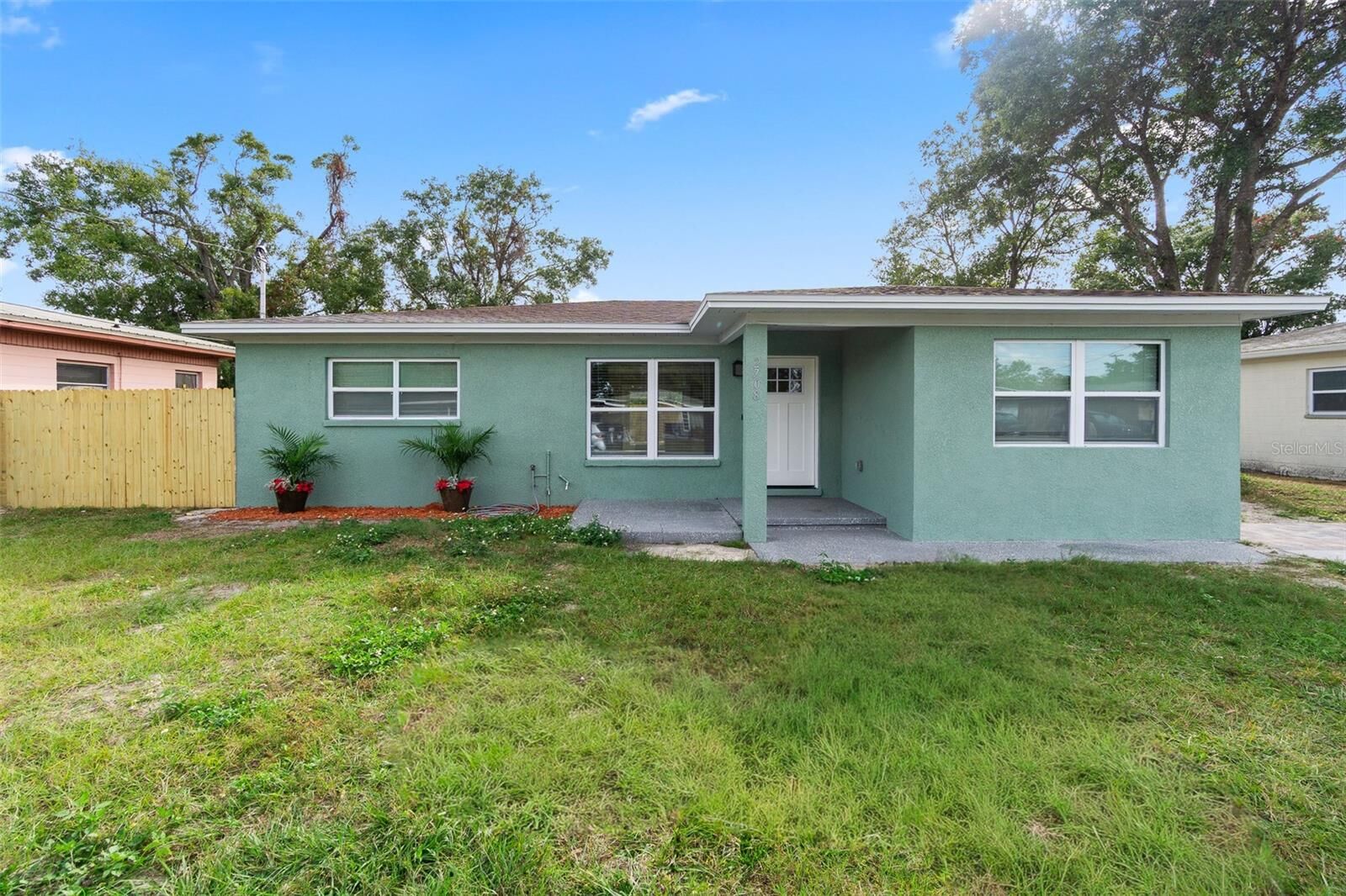 Property Photo:  2708 W Nassau Street  FL 33607 
