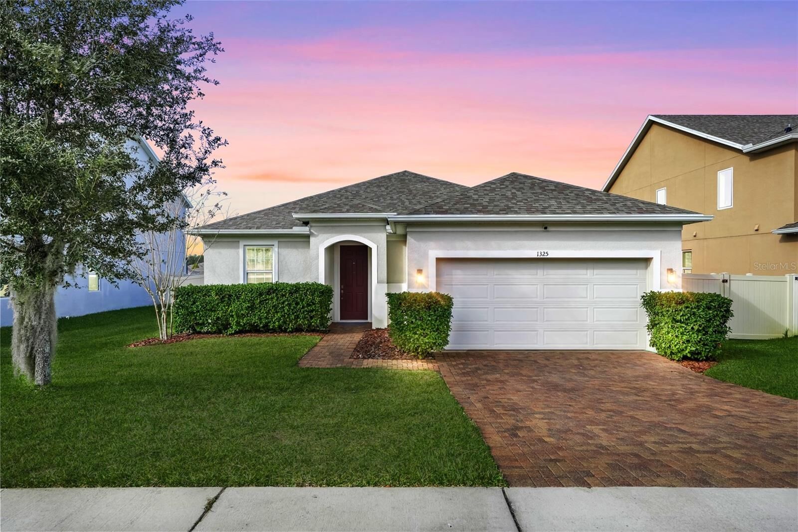 Property Photo:  1325 Wildcat Lane  FL 34715 