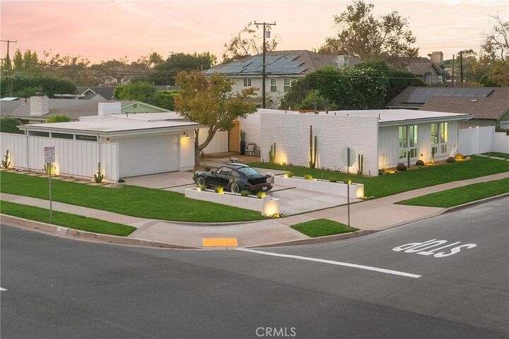 Property Photo:  3391 Rossmoor Way  CA 90720 