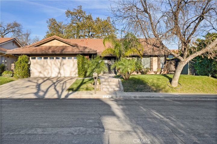 Property Photo:  854 Rim Crest  CA 91361 