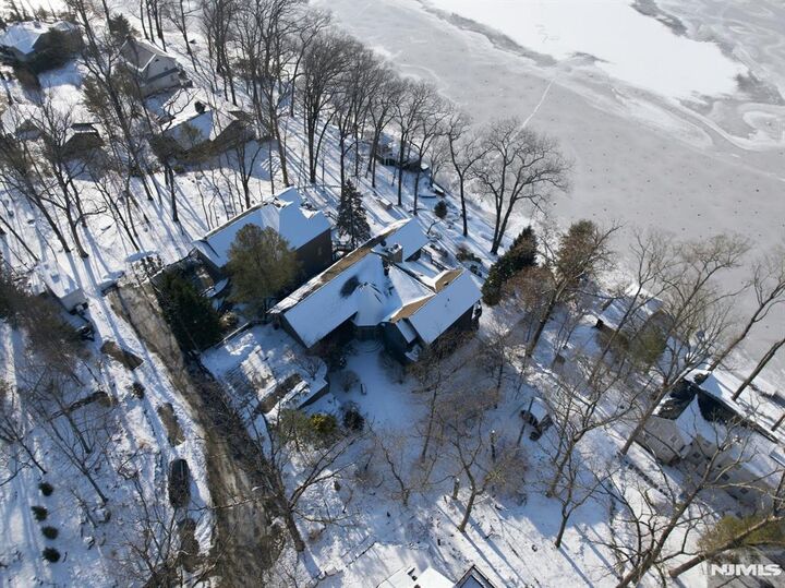 Property Photo:  175 E Cedar Lake  NJ 07834 