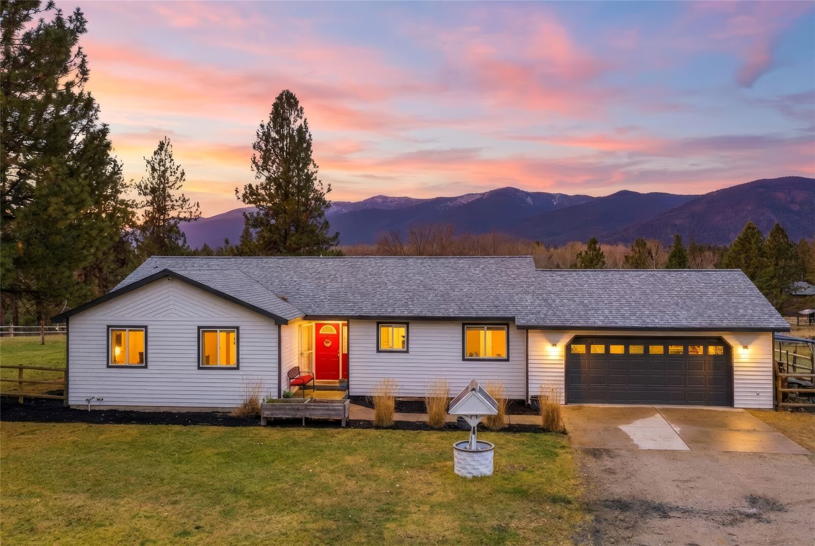 Property Photo:  160 Log Cabin Lane  MT 59870 