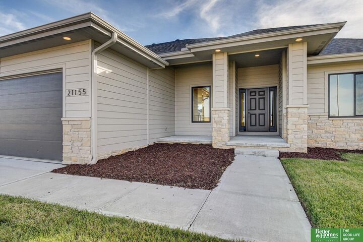 Property Photo: 21155 Hartman Avenue NE 68022