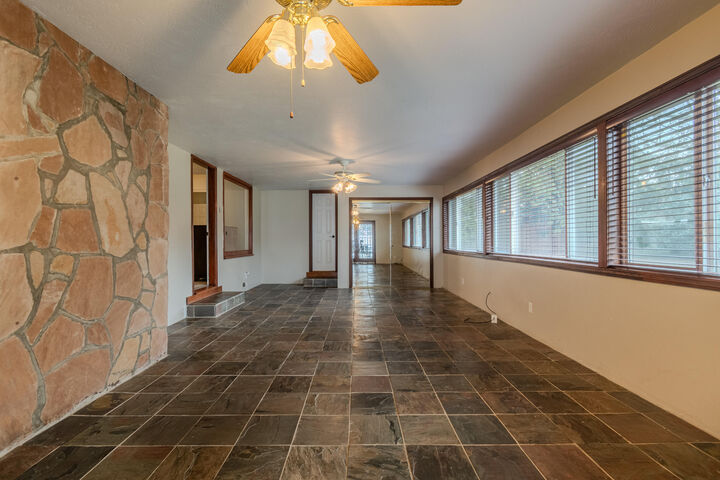 Property Photo:  2130 E Jackson Street  OR 97504 