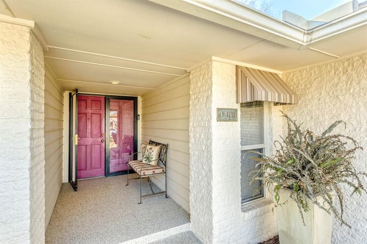 Property Photo:  1100 Westchester Drive  OK 73114-1620 