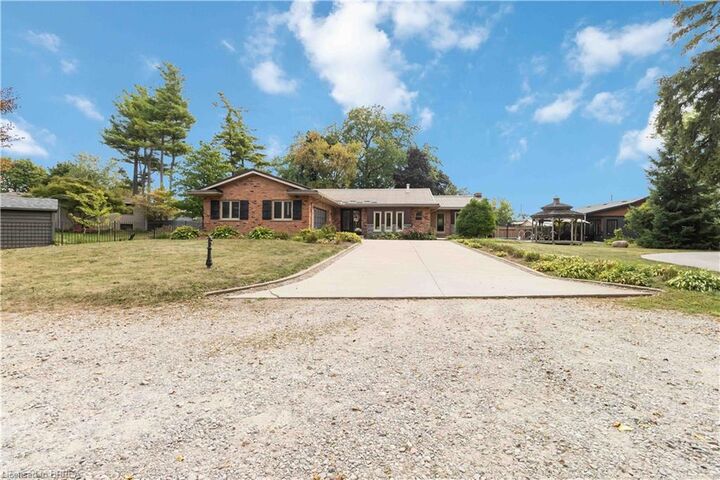 Property Photo: 232 Paris Road E ON N3R 1J4