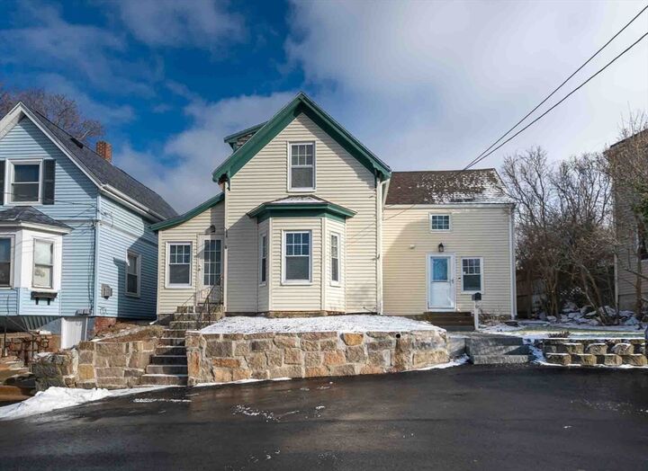 Property Photo:  6 Monroe Court  MA 01930 