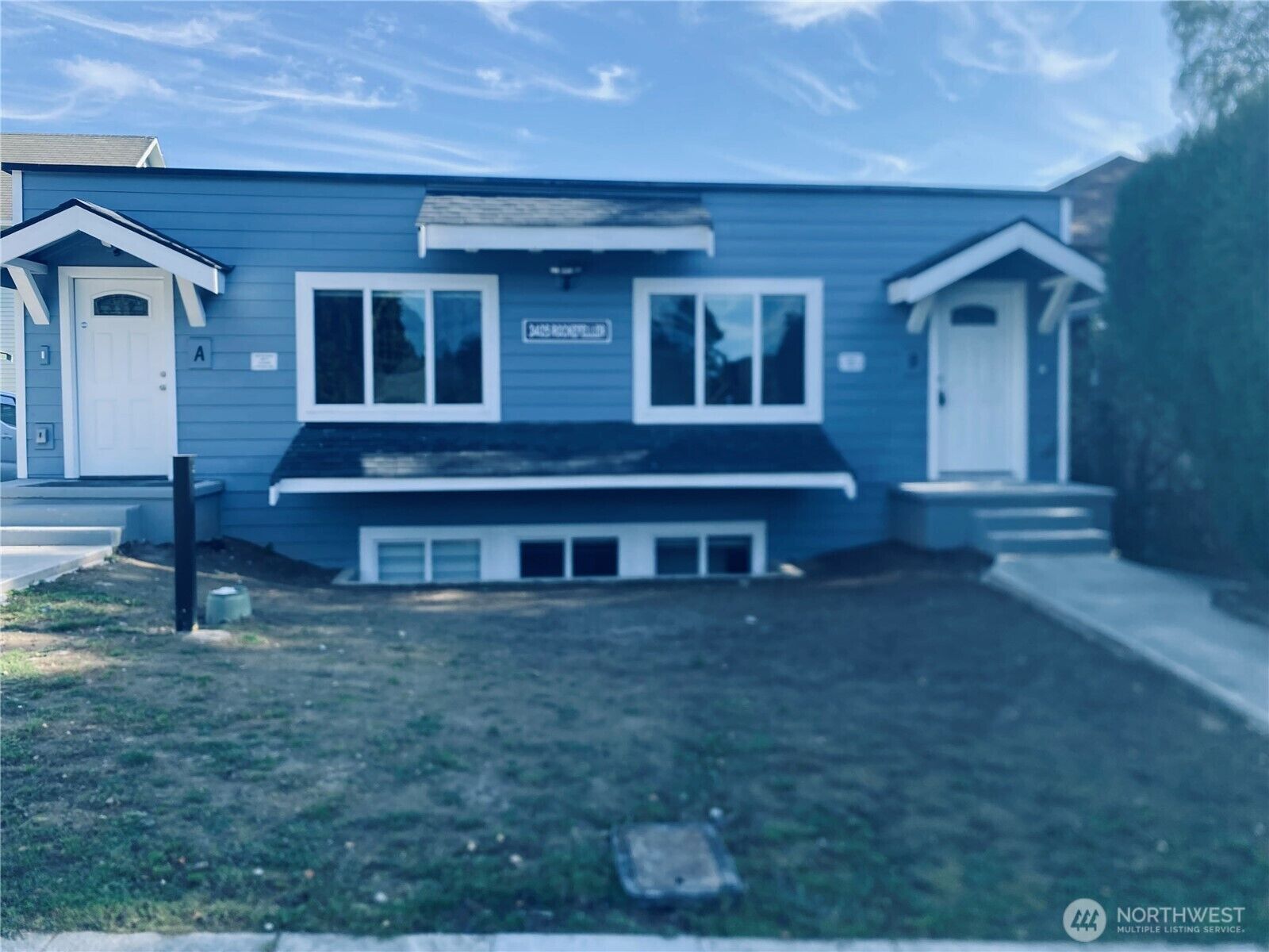 Property Photo:  3405  Rockefeller Avenue C  WA 98201 