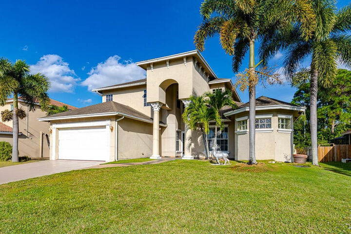 Property Photo:  2081 SW Bayshore Boulevard  FL 34984 