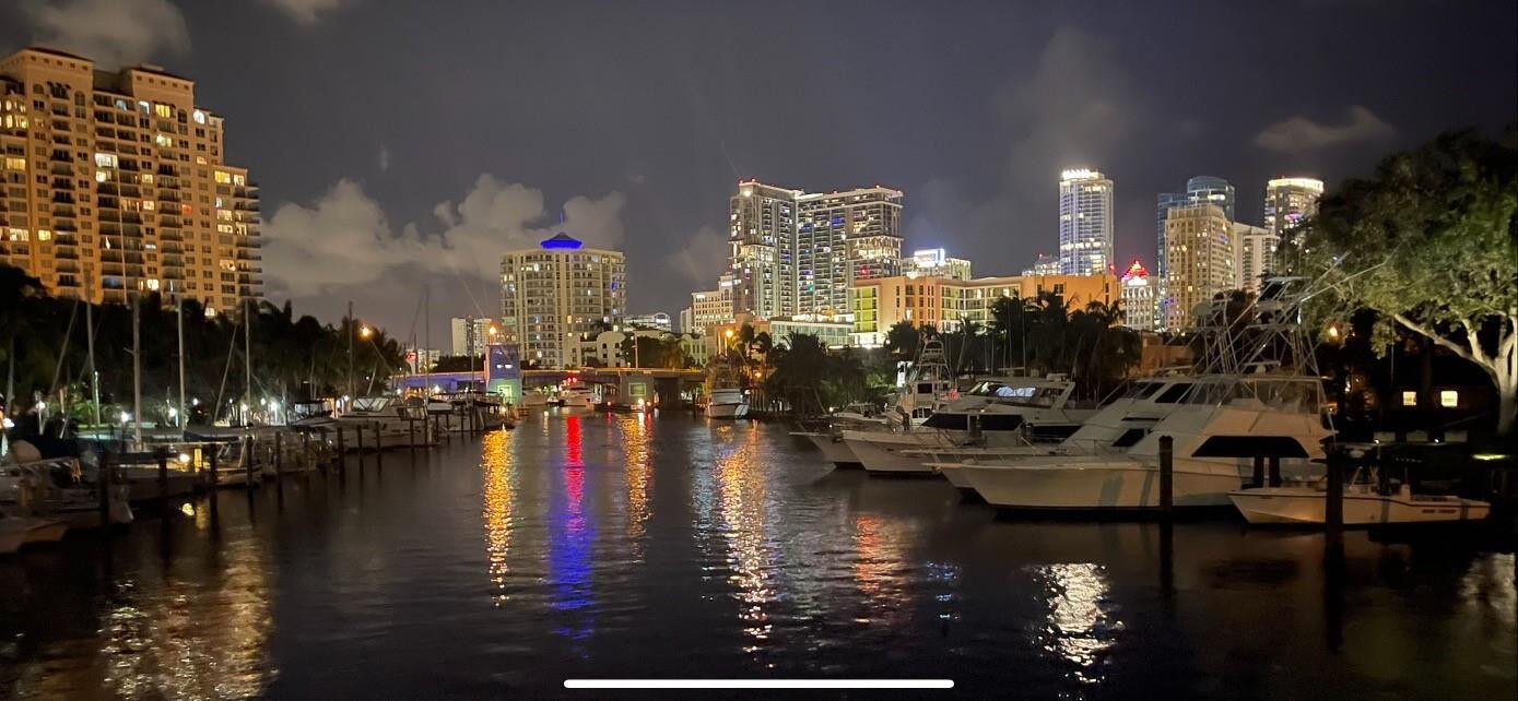 Property Photo:  621 SW 5 Place  FL 33315 