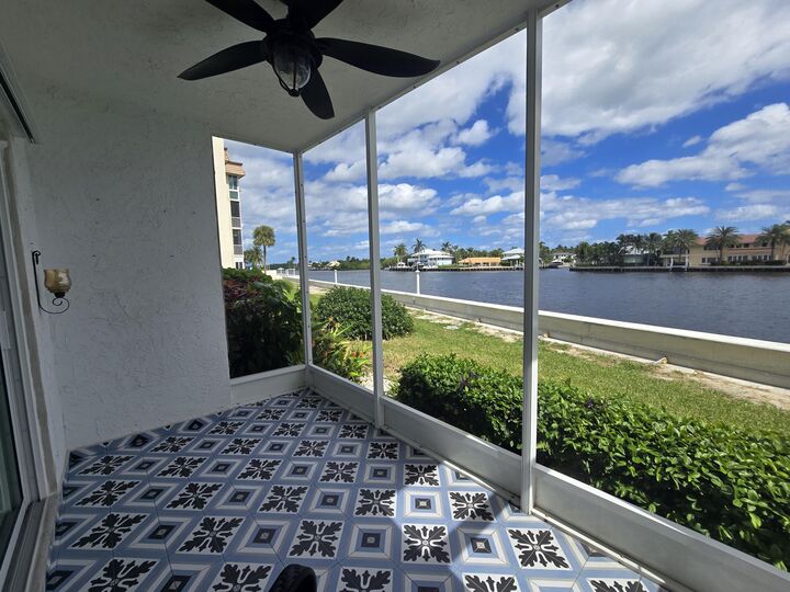 Property Photo:  646 Snug Harbor Drive H101  FL 33435 
