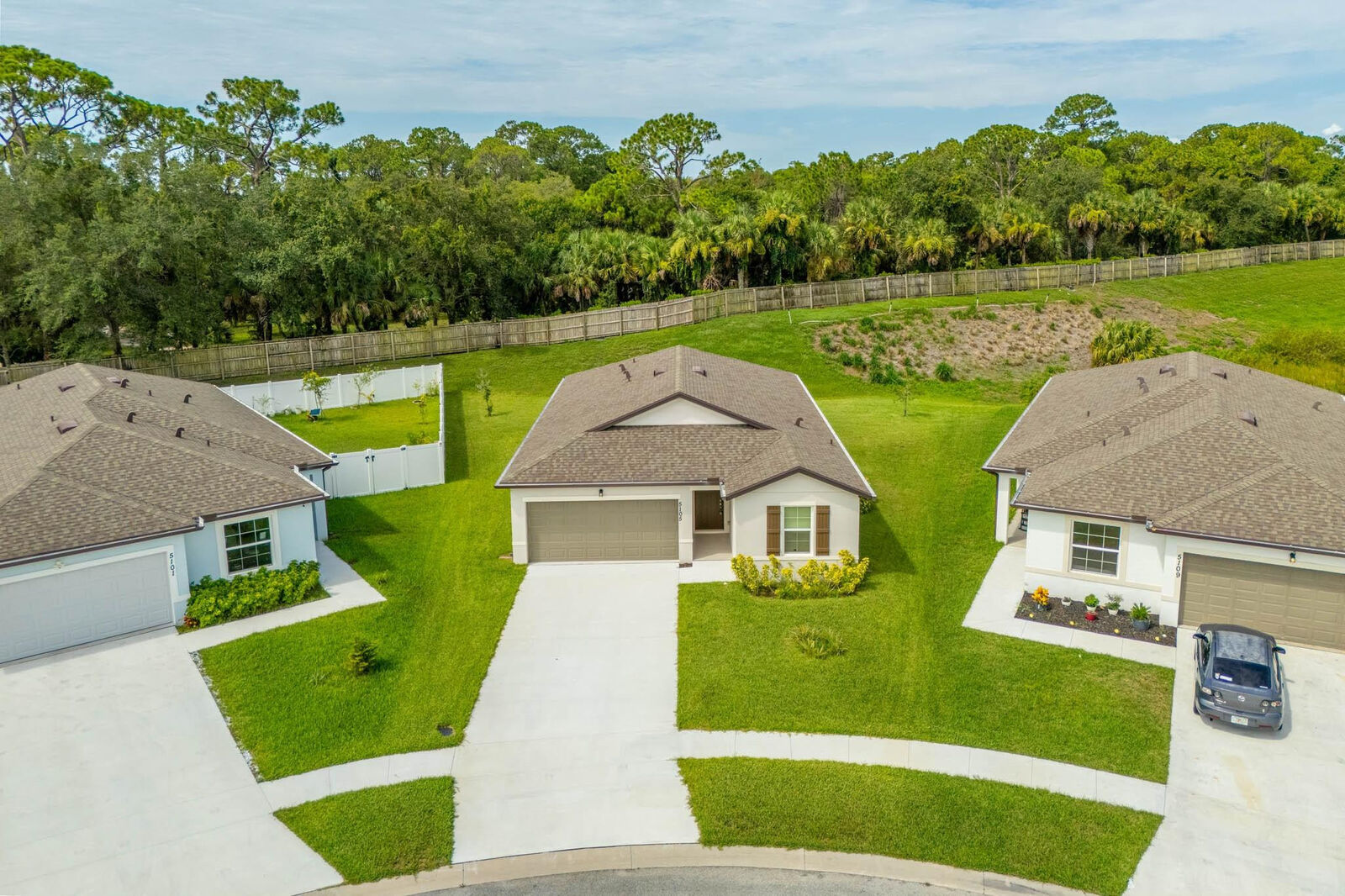 Property Photo:  5105 Armina Place  FL 34951 