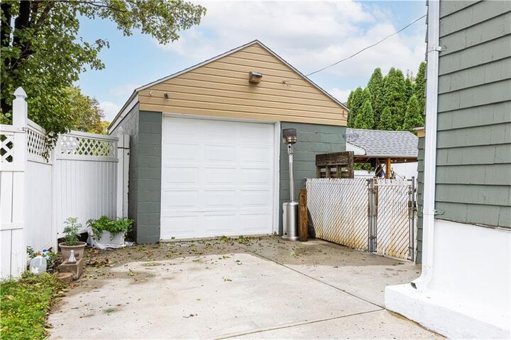 Property Photo:  85 Winthrop Avenue  RI 02908 