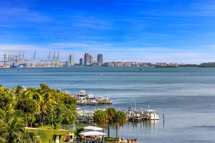 Property Photo:  2127 Brickell Ave 801  FL 33129 