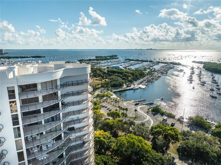 Property Photo:  2843 S Bayshore Dr 6B  FL 33133 