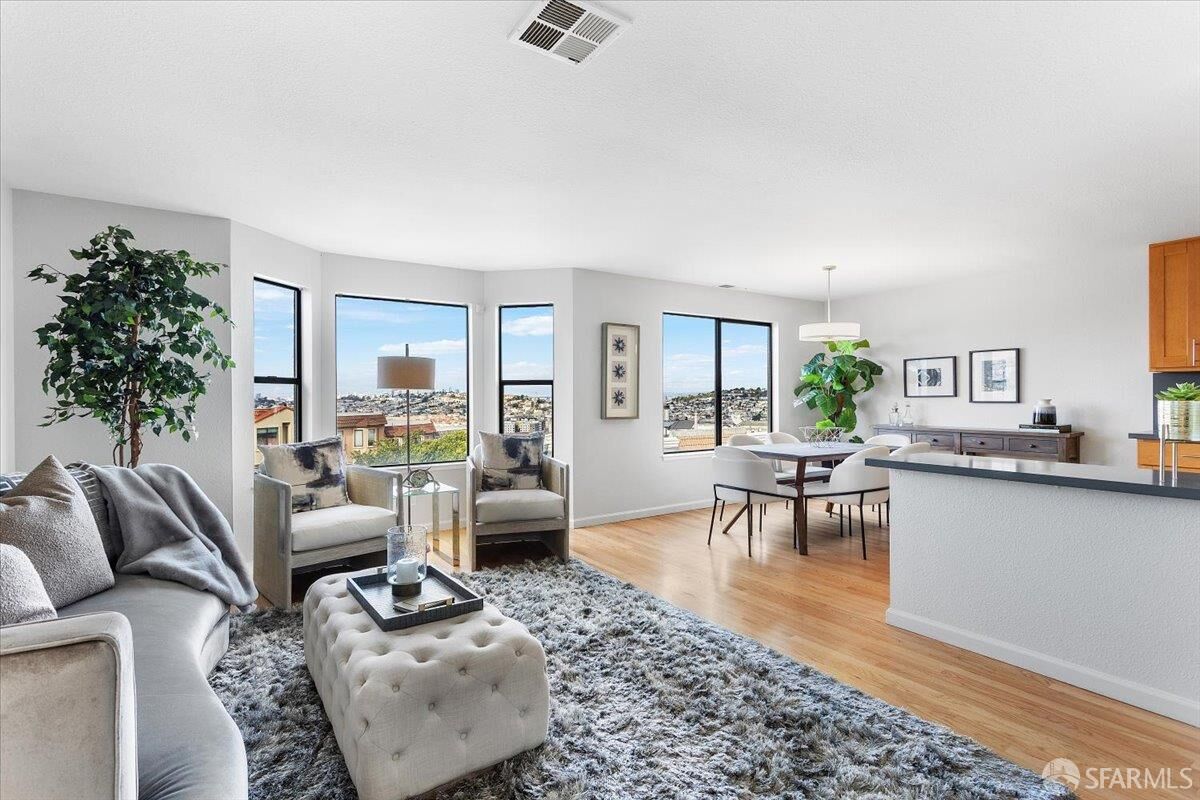 Property Photo:  52 Jennings Court  CA 94124 