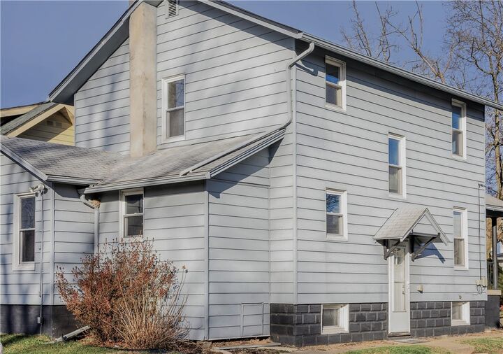 Property Photo:  459 S 88th Rd  PA 15320 