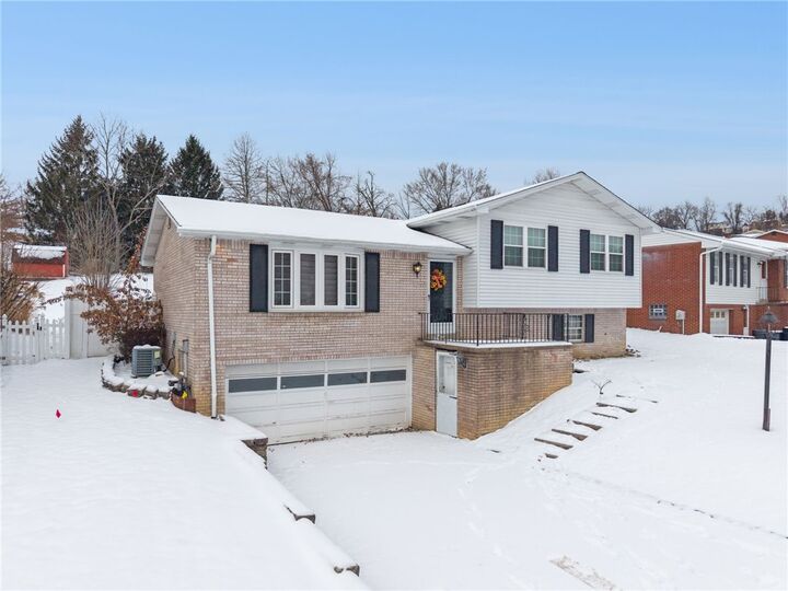 Property Photo:  1718 Diane Merle  PA 15642 