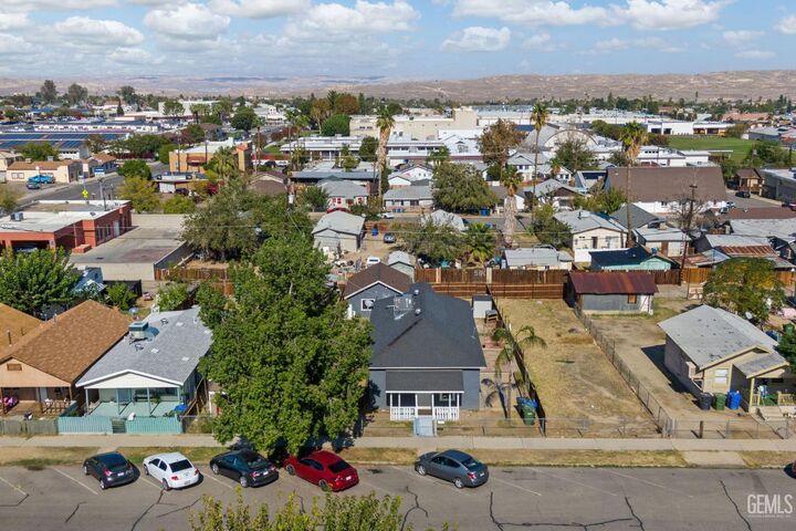 Property Photo:  512 San Emidio Street  CA 93268 