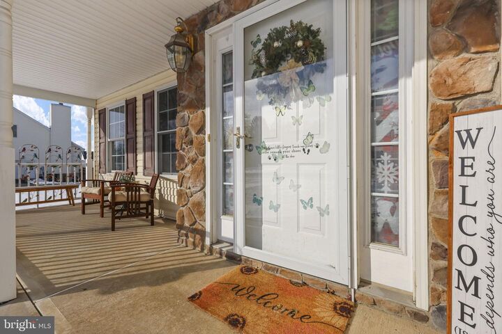 Property Photo:  5 Ridge Top Terrace  NJ 07882 