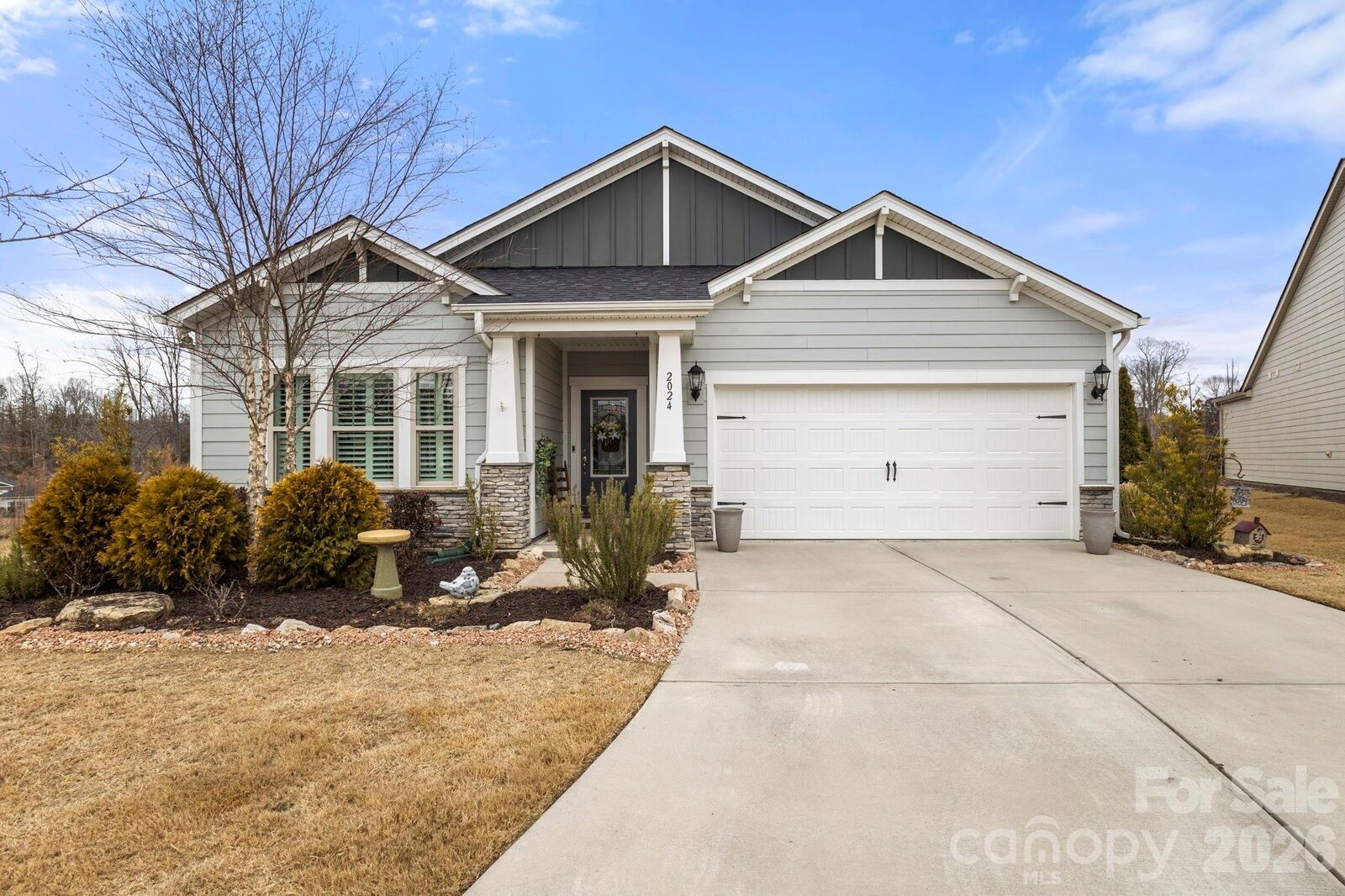 Property Photo:  2024 Hyacinth Court  NC 28037 